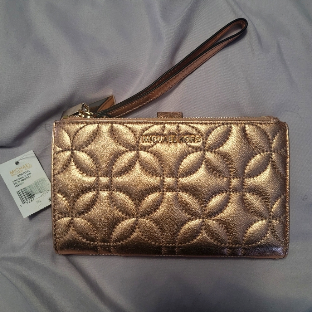 Michael Kors double zip rose gold wristlet